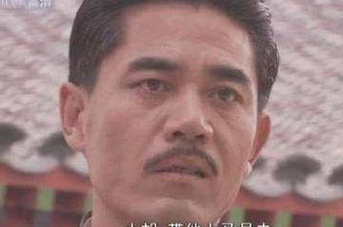 《大宅门》白景琦老了,寒酸得被李天意嫌弃,香秀一句话让他深|白景琦|李天意|大宅门|一生|子孙_新浪新闻