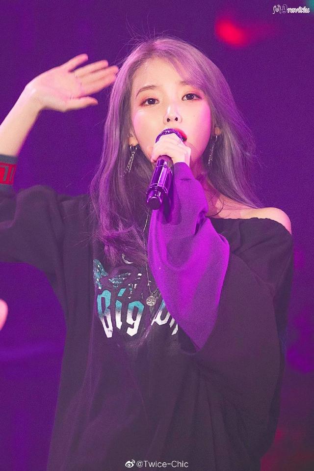 iu亚巡会全新紫色发型是我的仙女没错啦