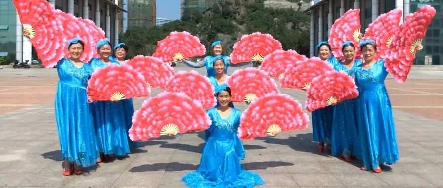 扇子舞实在太美,学会这几种队形更好看!|右手_新浪新闻