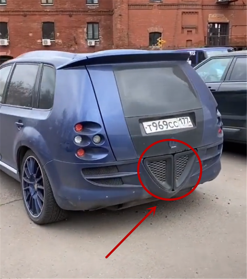 又一台"山寨"保时捷,比sr9还难看,车价仅10万,尾部似兔牙