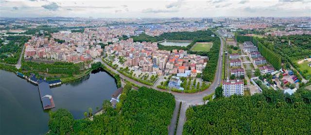 番禺是中国最古老的县之一,最早可追溯至秦朝,直至现在,番禺一直是