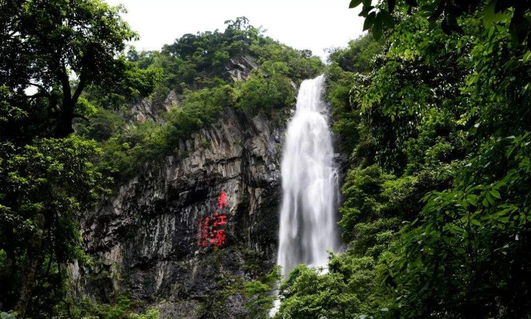 此出地处江南边陲,是香港居民饮用水发源地