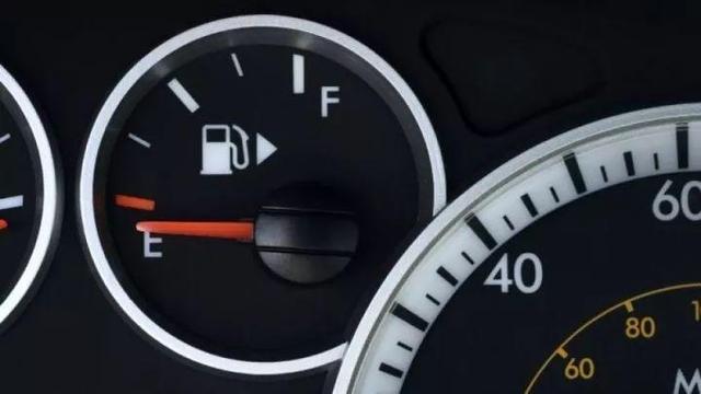 汽车的燃油表有多少秘密？