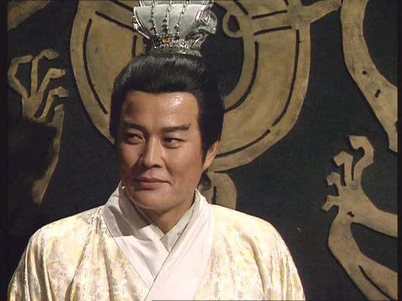 1994年播出的央视版《三国演义》中,周瑜的饰演者是洪宇宙.