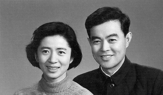 妻子抛下家庭与人私奔,他一直不原谅,直到晚年才说:我也有错|陈芝秀