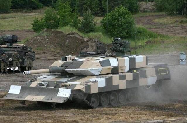 正文       豹2a7坦克被誉为陆战之王,最新的升级版豹2a7v坦克更是