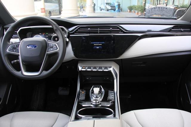 20万内拿下，家用省钱且空间实用，3款合资&自主纯电动SUV推荐