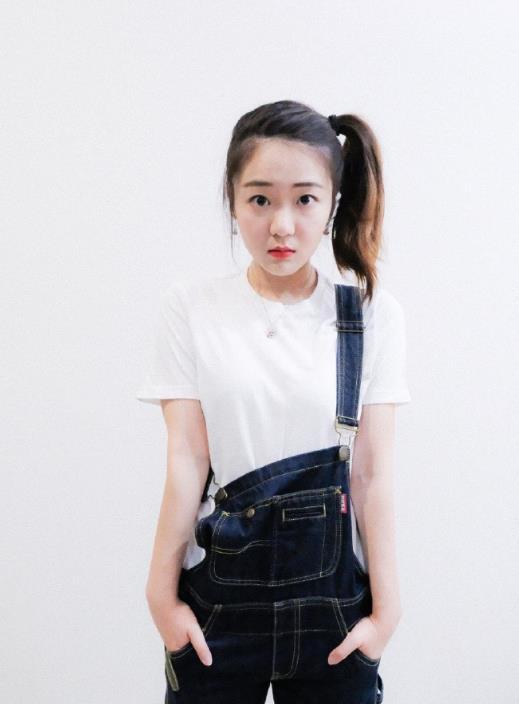 11年前"塌鼻子"土到掉渣的小花,整容式长大,今22岁美到惊艳|齐如意