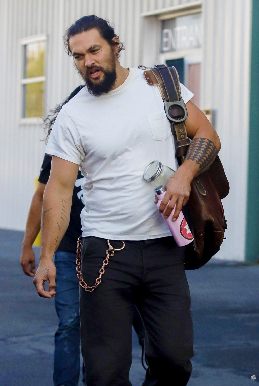 40岁杰森·莫玛现身健身房!海马王恢复肌肉,准备开拍《海王2》