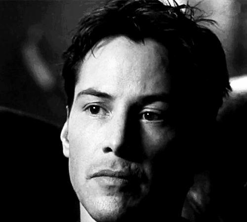 并为每位替身购置了一辆哈雷摩托;待到《魔鬼代言人》,又自降百万片酬