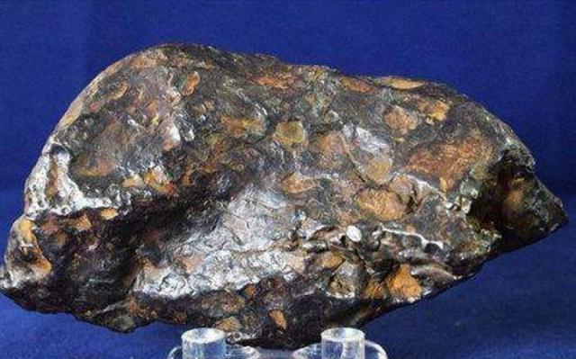 太阳系曾给中国留下"古老陨石",但几经周转,却被美国人拿走了