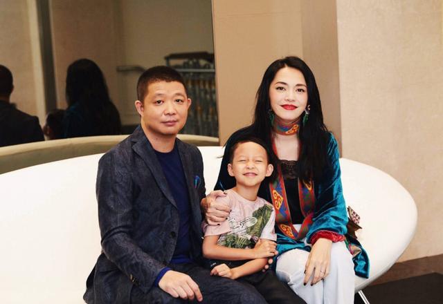 曹郁和姚晨的甜蜜生活离开凌潇肃是个正确的选择你怎么看