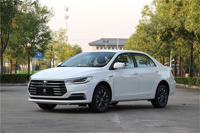 自带冠军光环,比亚迪全新秦震撼登场!