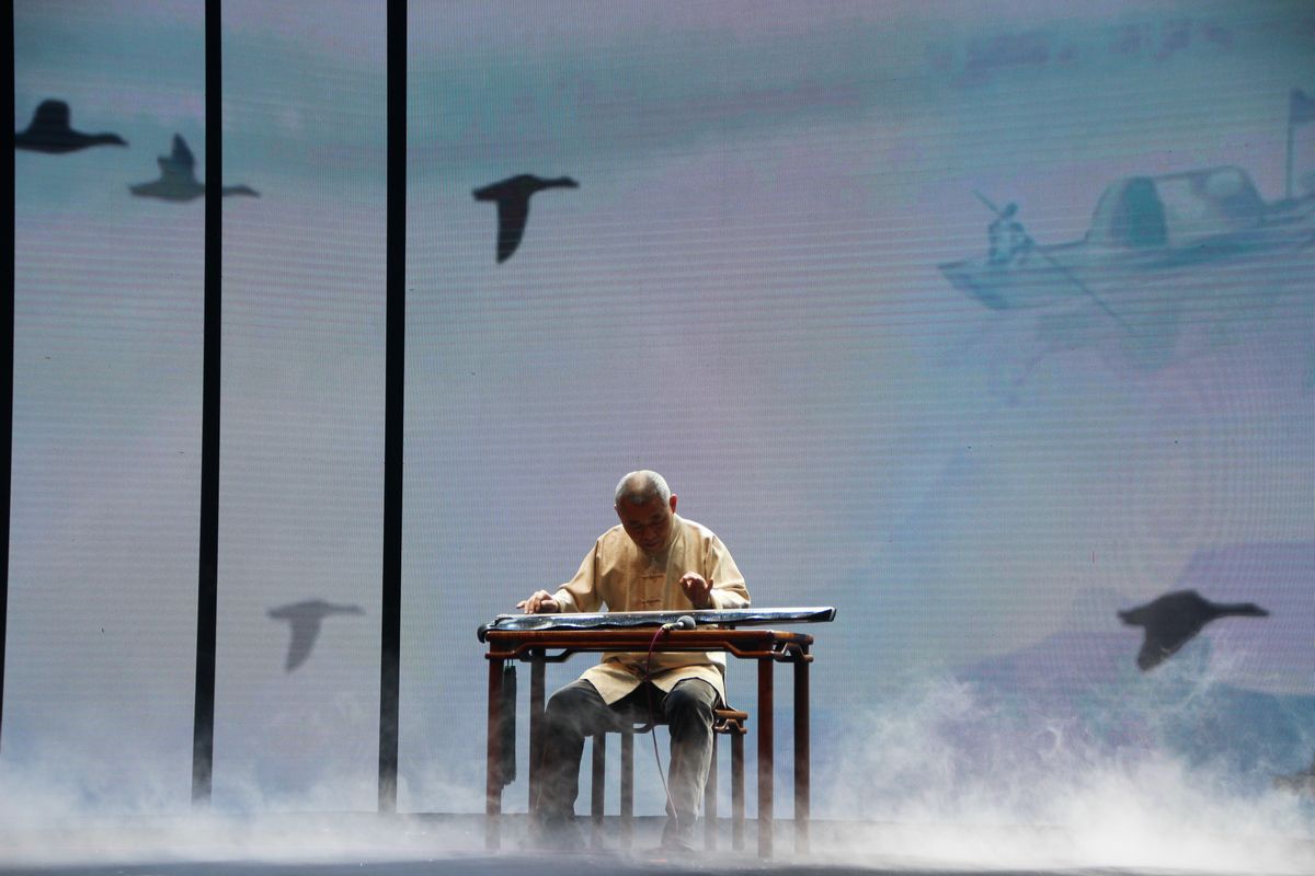 杭州道韵古琴演奏大集合 道教与中国传统文化论坛在杭举行