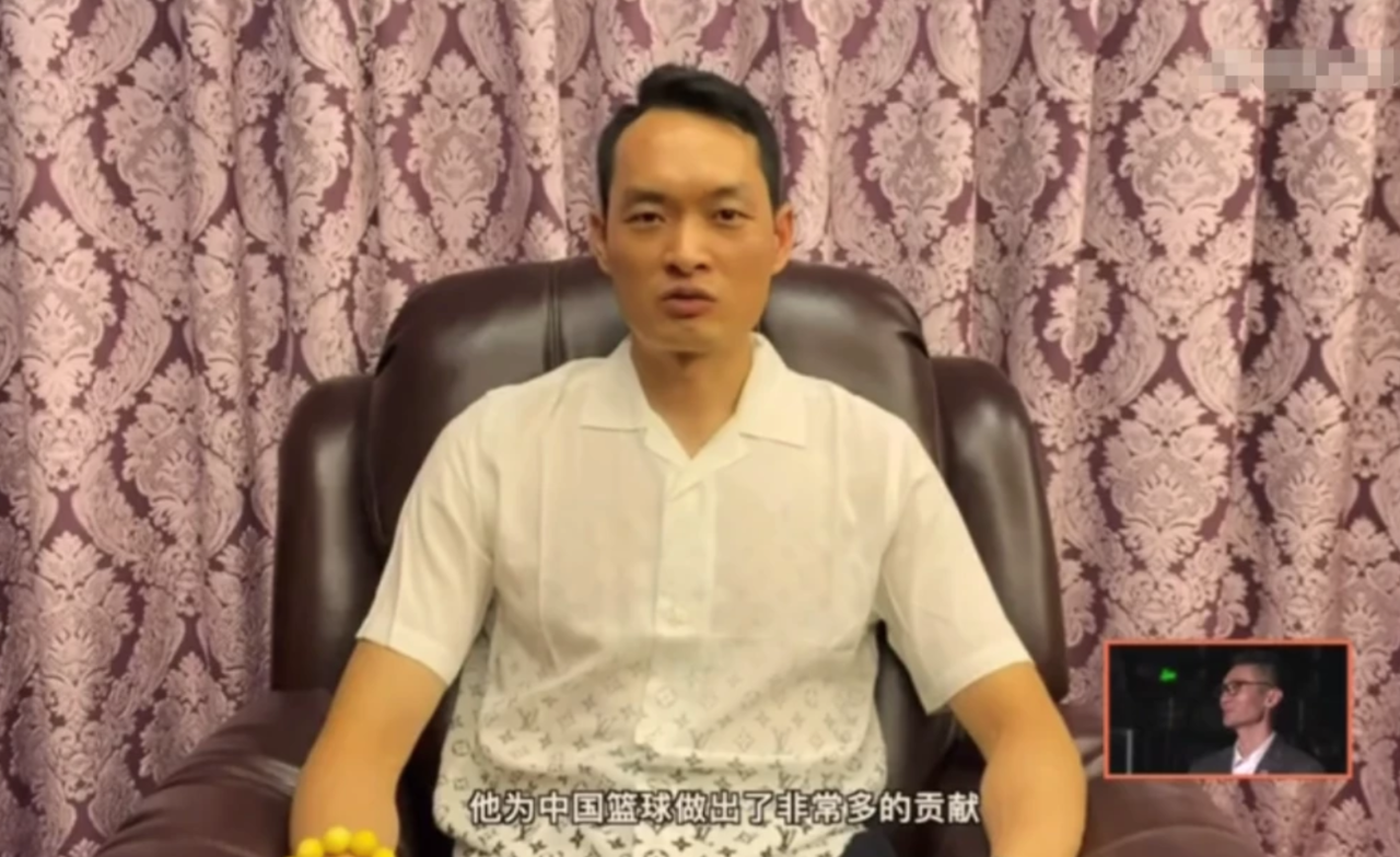 退役是把杀猪刀陈江华从翩翩少年到大老板姚明的肚腩很抢镜