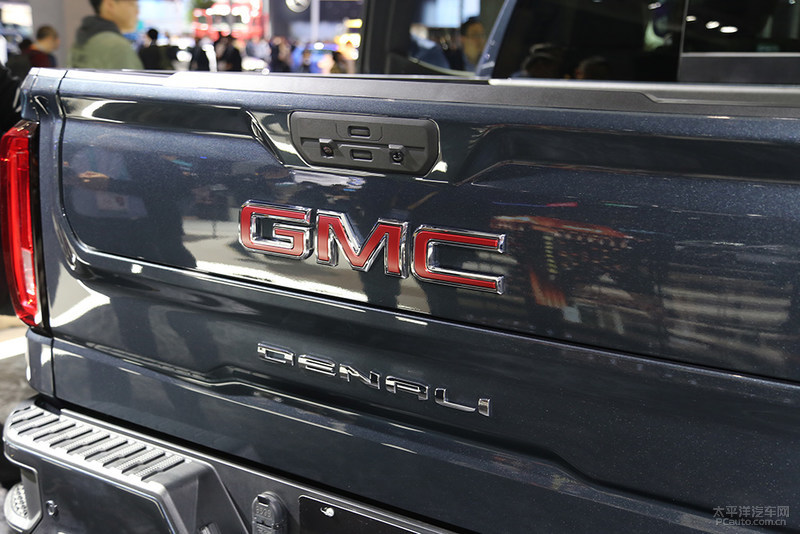 2019进博会：全新GMC SIERRA Denali首发