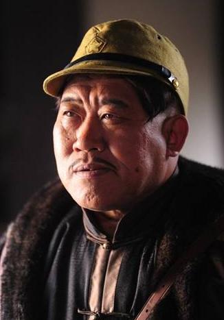 国家一级演员,因嘴歪演了一辈子的坏人,如今孙女隔代遗传像爷爷