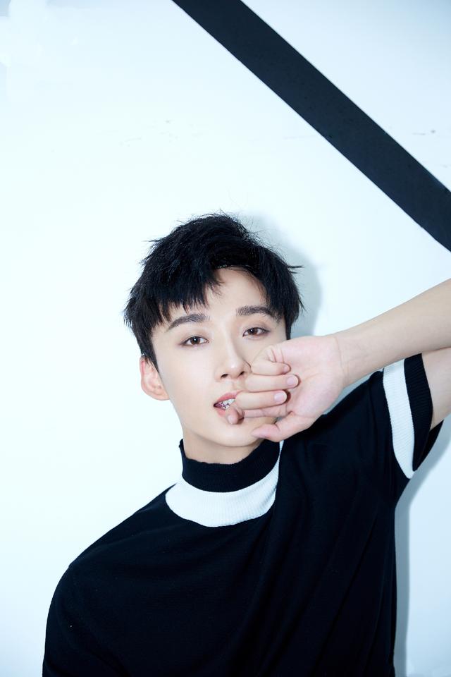 《陈情令》宋子琛,27岁李泊文现代装好帅好有少年感,宝藏男孩