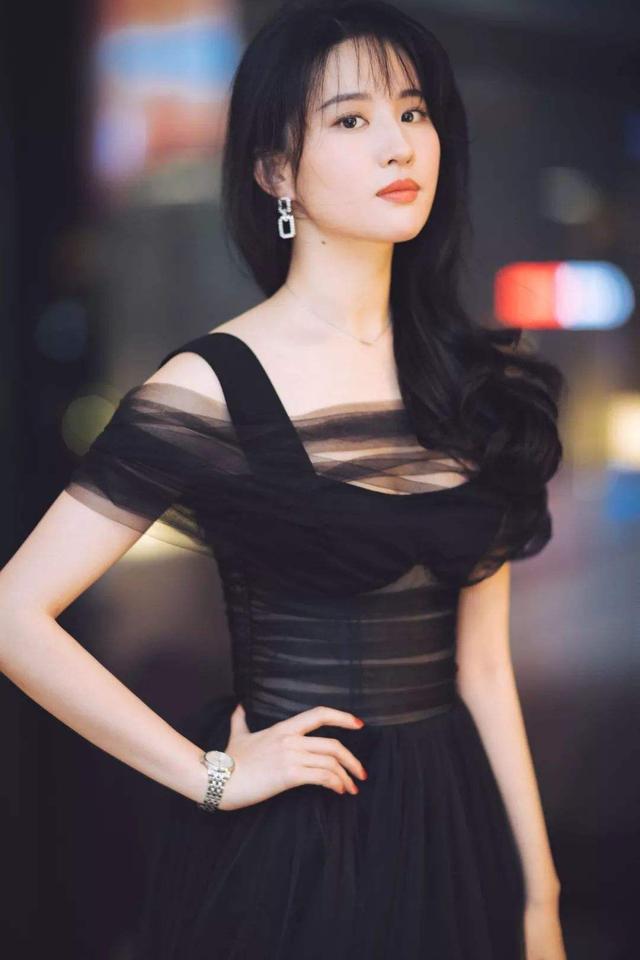 娱乐圈被誉为"国民女神"的十大明星,刘亦菲第二,猜猜谁第一
