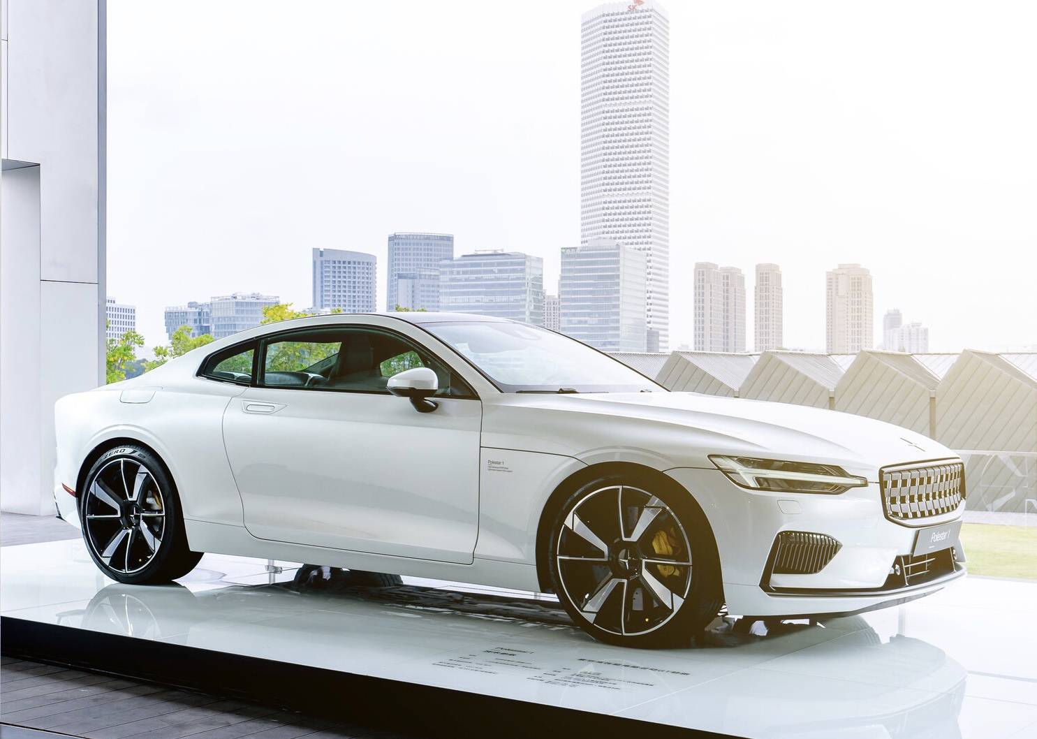 宇尘说车│polestar极星闪耀上海国际收藏级设计展-新浪汽车