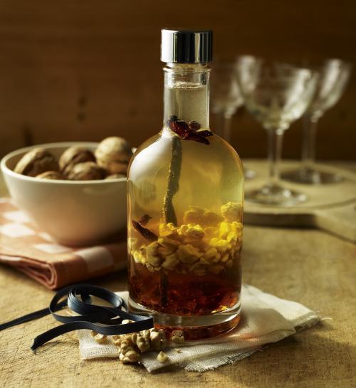 核桃只能补脑吗?除了补脑,还有这5大功效!这7个事项需注意