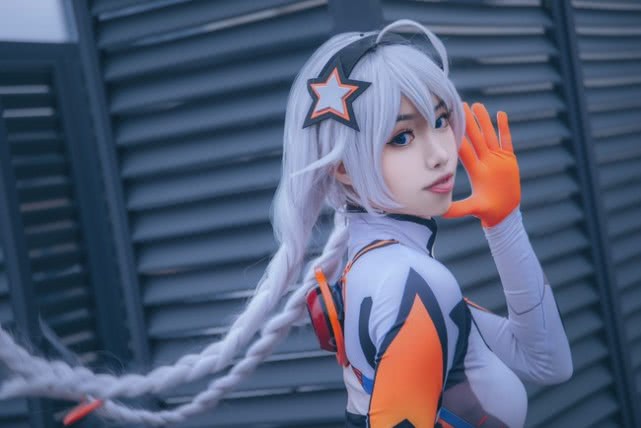 cos:崩坏学园,琪亚娜 白练 只想守护最爱的人