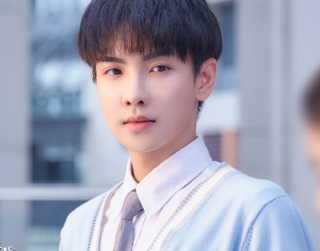 生魂在热映郑繁星甜宠剧就来袭帅气扮相不输肖战顾魏