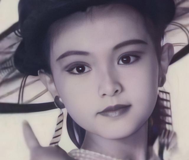 杨幂,迪丽热巴,郑爽等女星童年照流出,谁才是真的从小美到大?