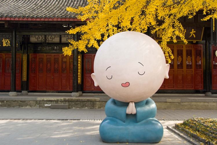 闹市中的寺庙很安逸,小和尚超可爱|寺庙|大慈寺|小和尚_新浪新闻