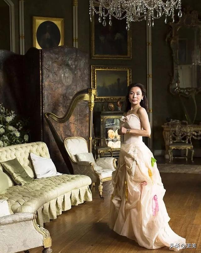 天津姑娘爱上落魄小子，真身却是有6000平豪宅的贵族伯爵