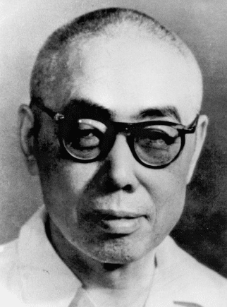 在一次表演中,一个叫张惠林的小伙子被黄白英优美的舞姿迷住,他鼓起