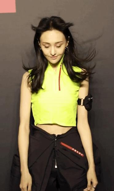 郑爽最新宣传片花絮曝光!那个自信阳光的爽妹子终于又回来了!