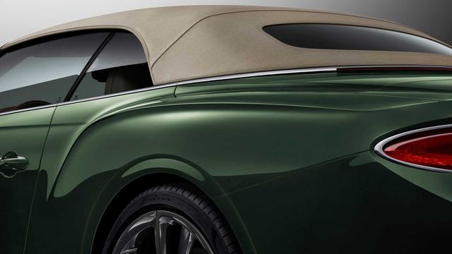 新欧陆GT敞篷版官图发布，提供新材质车顶