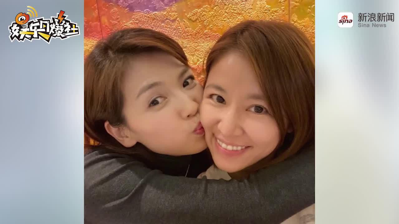 视频:好姐妹!林心如与刘涛相拥互亲02两人素颜无惧镜头状态佳