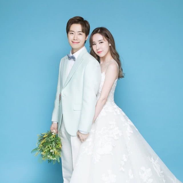 简美妍黄保罗婚礼现场首曝光,尹恩惠李姬珍沈恩珍献上新婚祝词