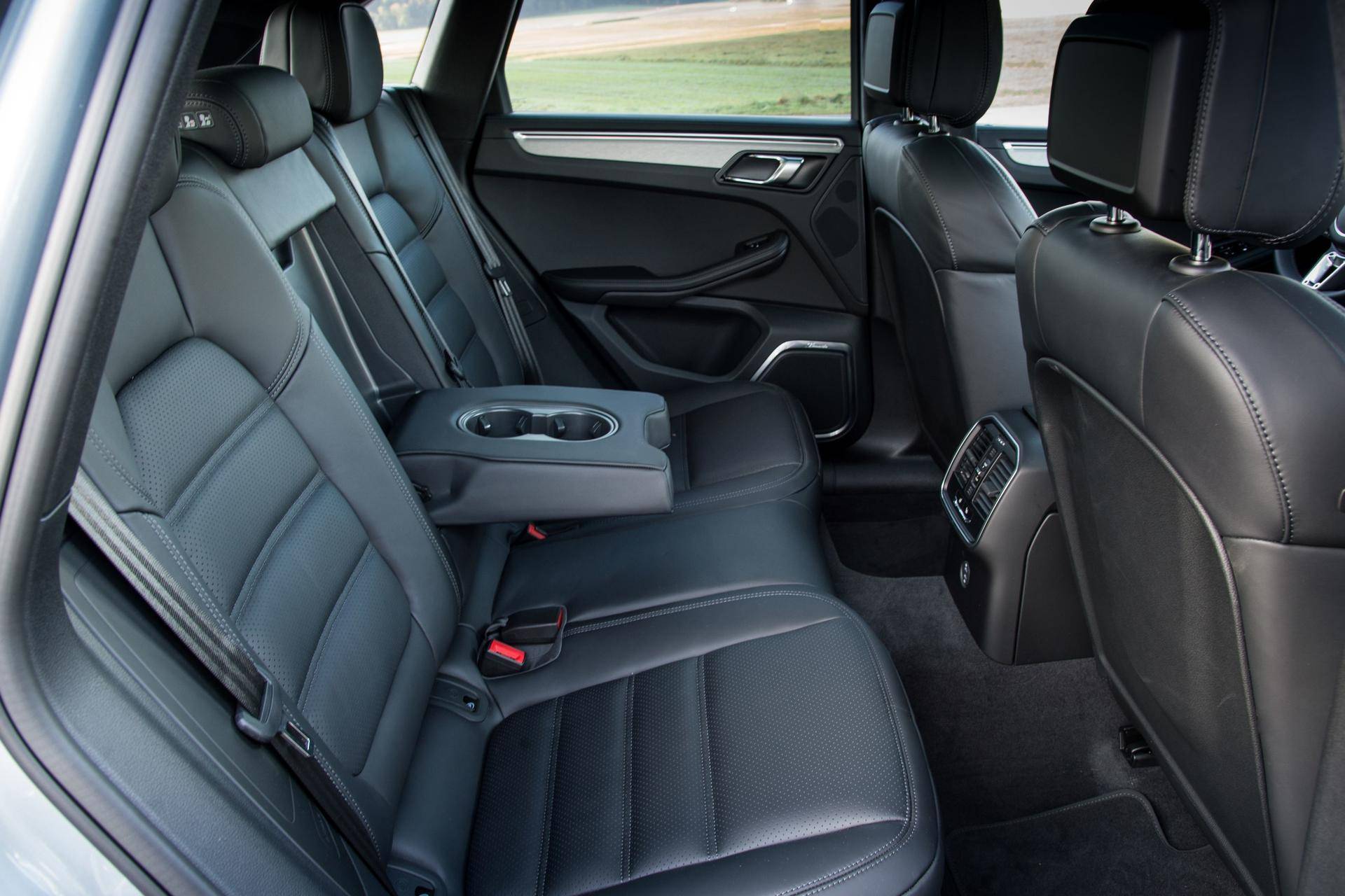 宝马X4 M进口晚了，新款Macan排量降0.7L，加套件却能3.8秒破百