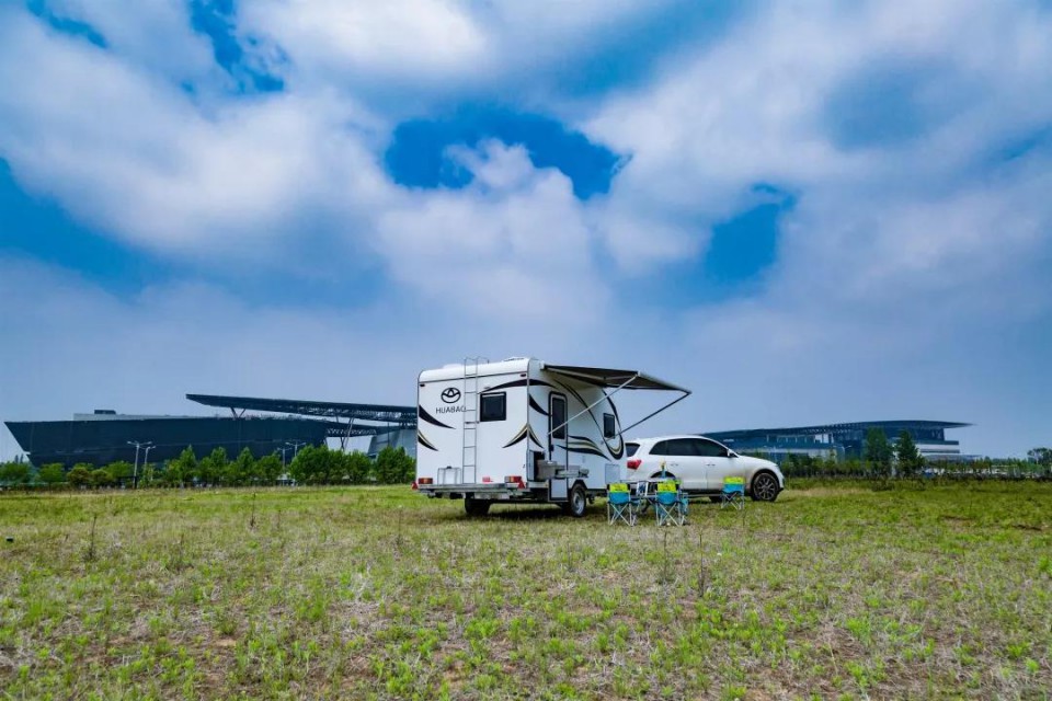 3米款,舒适5.9米款拖挂房车亮相杭州展