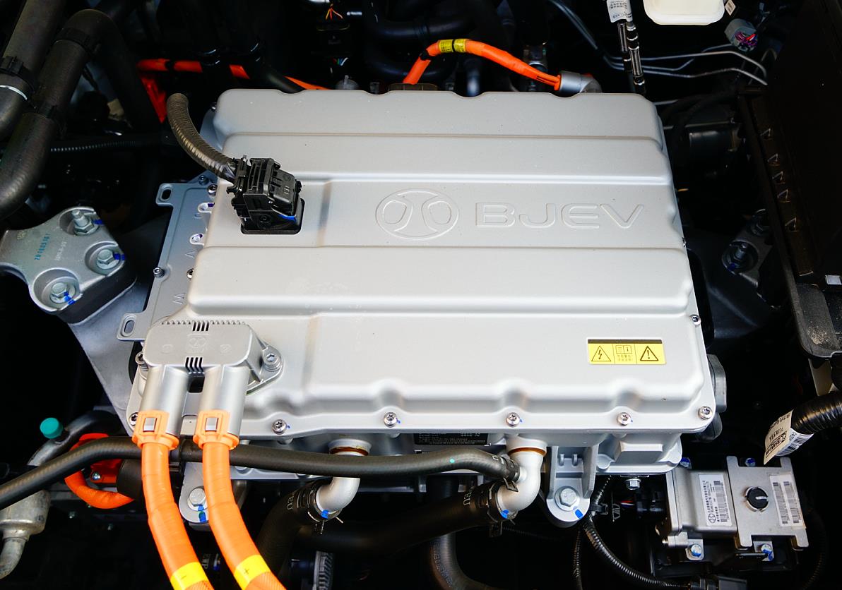 宋楠：研判“并不那么先进”的北京奔驰EQC电驱动技术状态