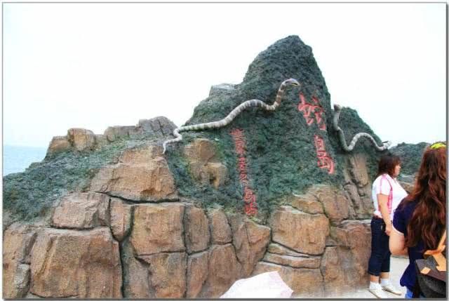 它就是大连蛇岛,它属于辽宁蛇岛老铁山国家级自然保护区,坐落于旅顺口