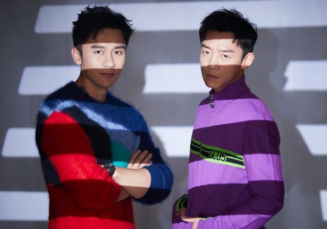 李晨跟范冰冰分手后,用"宅男"来形容自己,跟郑恺合影尽显消瘦