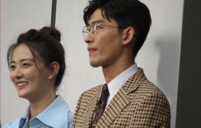 徐璐张翰俊男美女超养眼拍戏不忘庆生日徐璐迷妹脸亮了