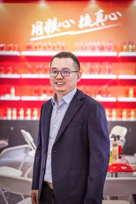 曾经就职于金山软件,中国软件和甲骨文公司的余永平,因白酒创业来到