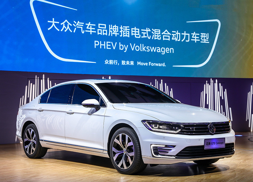 工信部油耗1.8L/100km 新款迈腾GTE将于广州车展正式亮相