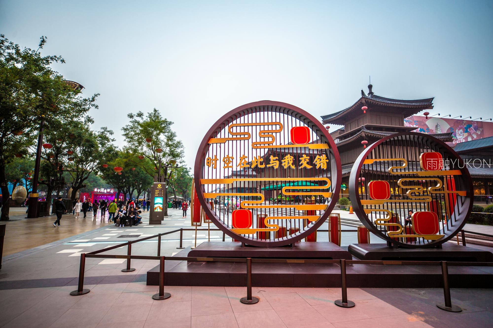 最成功仿古步行街:靠现代建筑堆砌唐代文化,却曾一天吸引45万人