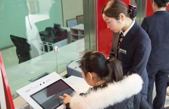 办理外地车牌需要什么手续 外地车牌安装和年检费用是多少