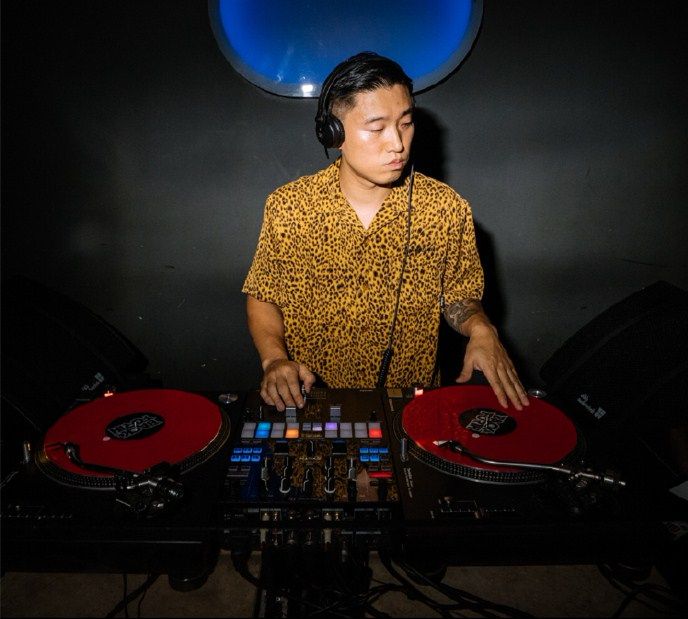 狗哥姜gary晒妻子正面照二人对比明显妻子好身材不比智孝差