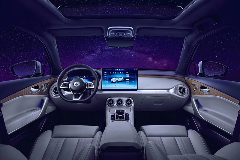 奔驰与比亚迪的结合体 腾势X内饰官图发布