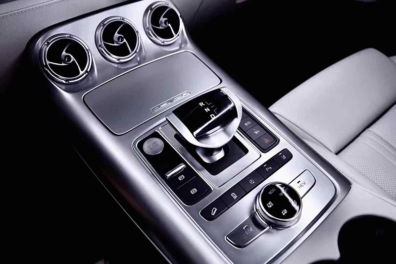 奔驰与比亚迪的结合体 腾势X内饰官图发布