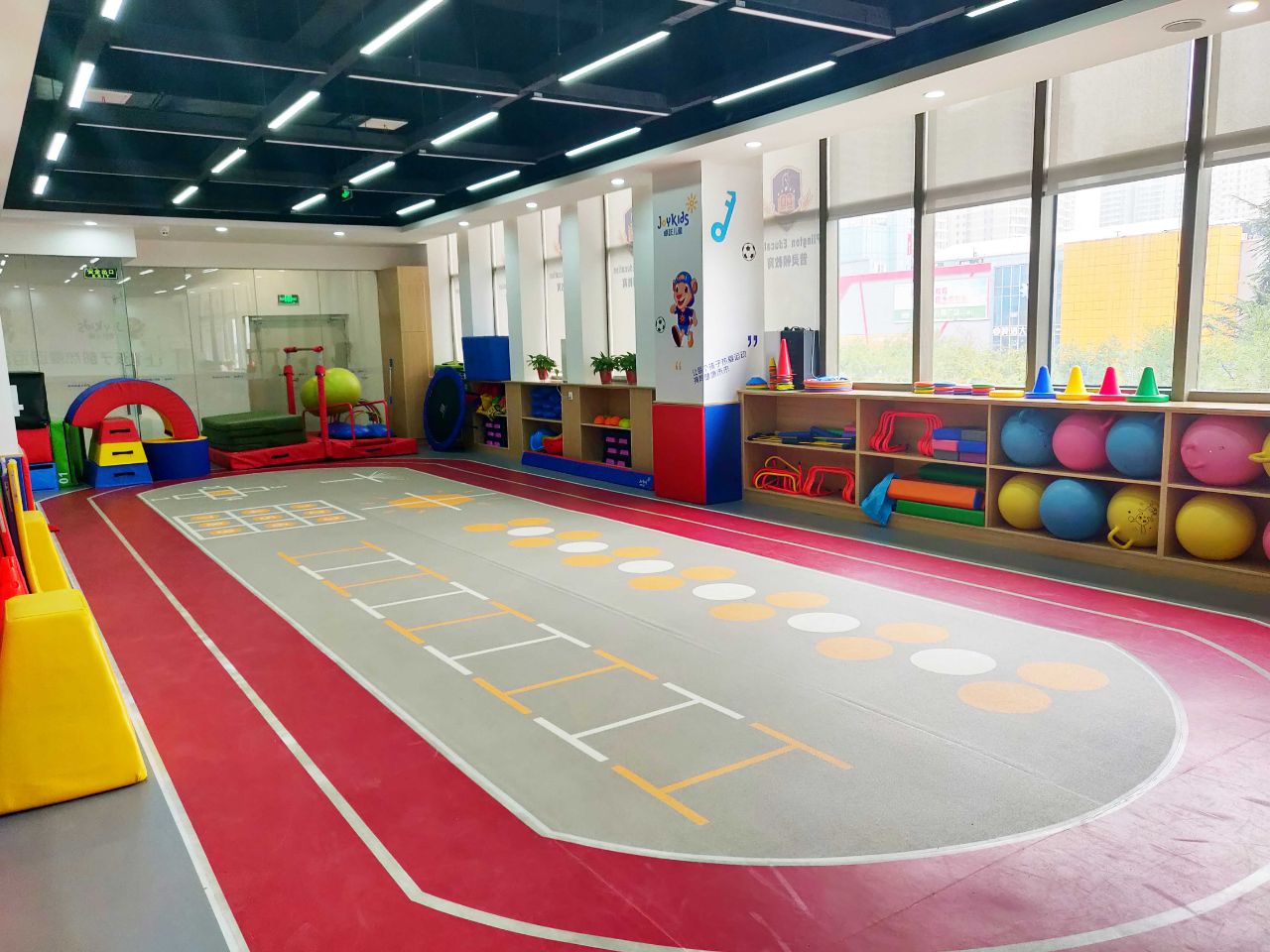 这家儿童体能训练馆,用这种方法跟孩子交心