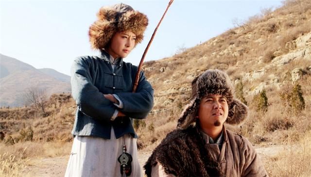 东北女匪首张素贞,一生"作恶多端",24岁被枪决百姓为何来送行